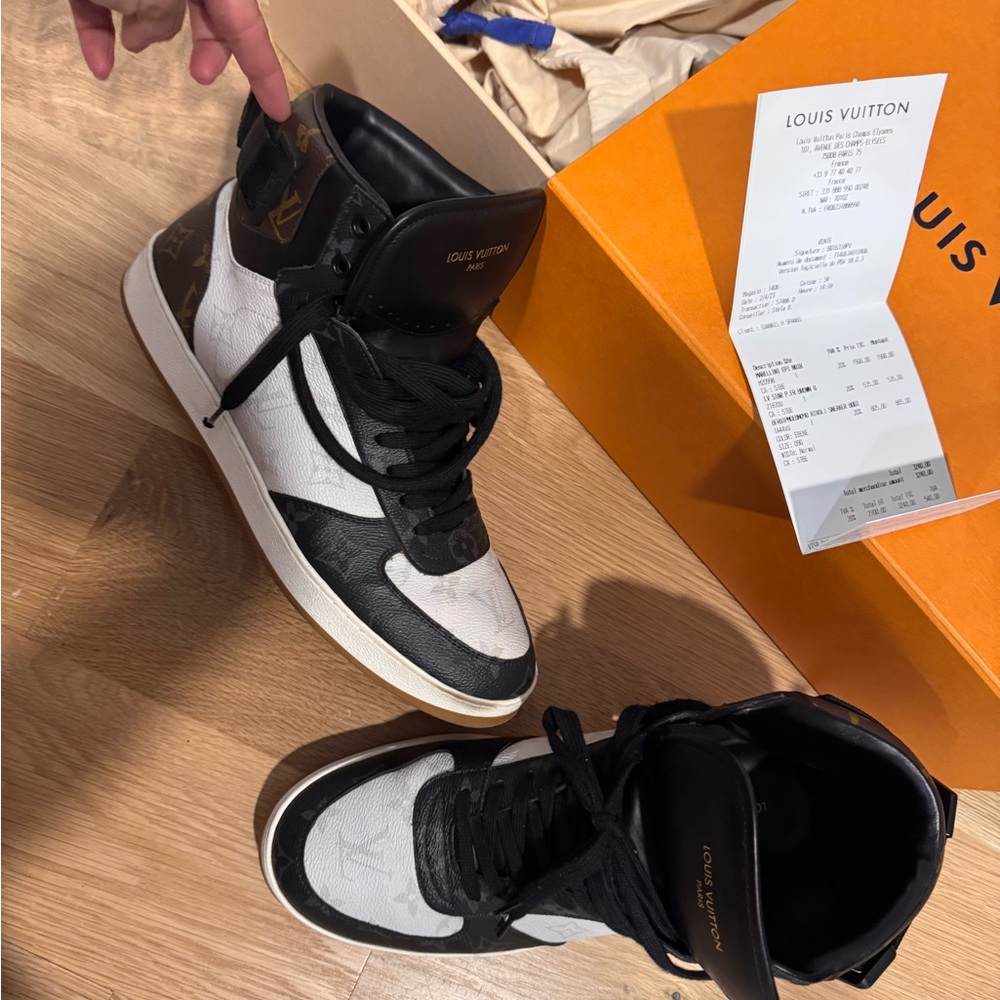 Louis Vuitton Monochrome High-Top Sneakers - Picture 3 of 7